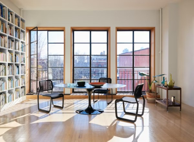 Saarinen Oval Knoll